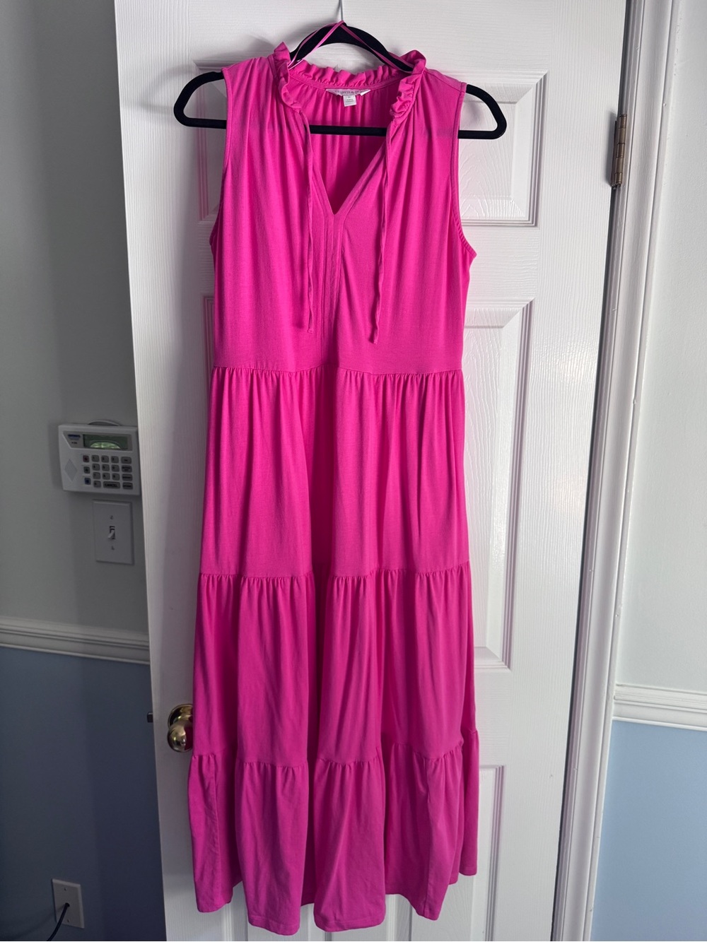 crown & ivy Bright Pink Sleeveless Tiered Maxi Dress Summer Vacation